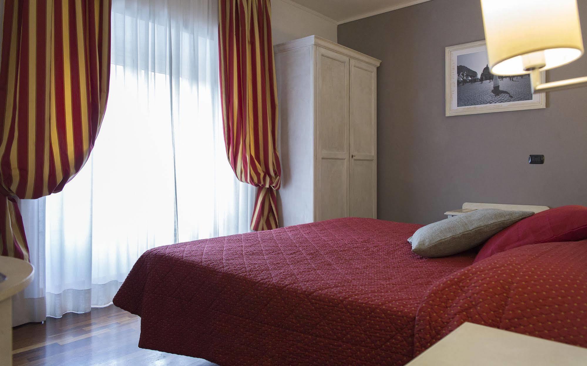 Inn Rome Rooms & Suites Luaran gambar