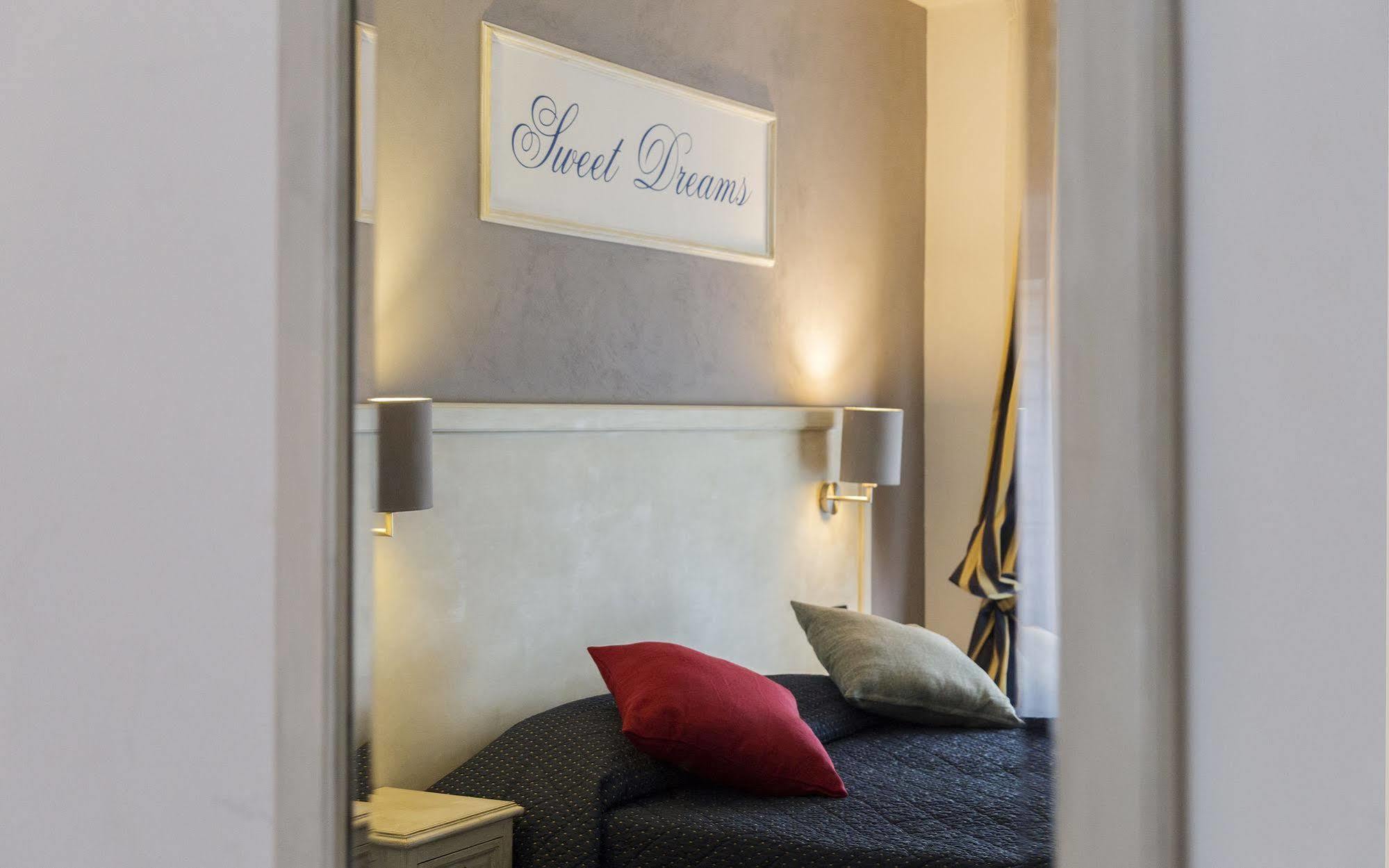 Inn Rome Rooms & Suites Luaran gambar