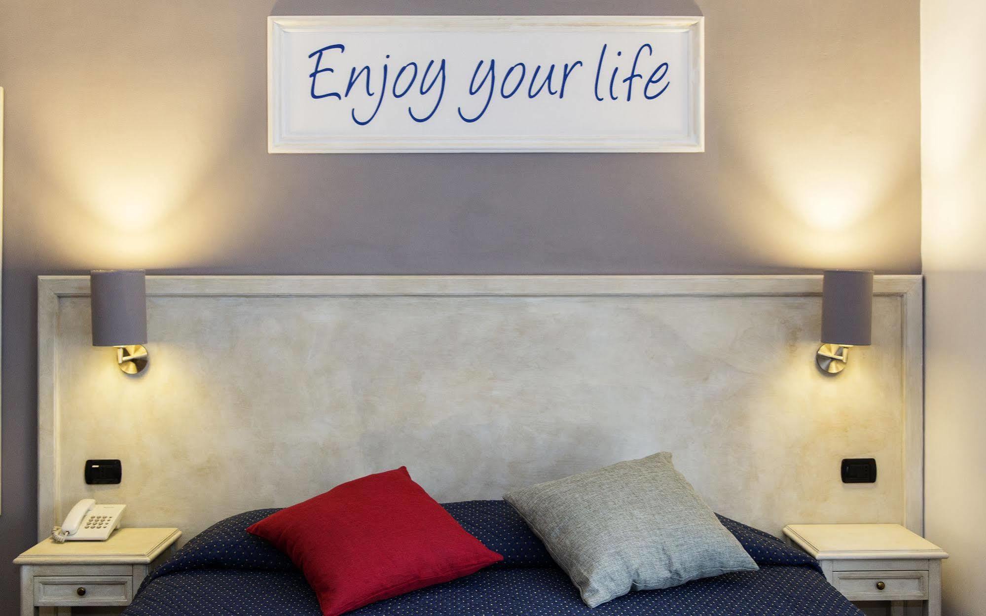 Inn Rome Rooms & Suites Luaran gambar