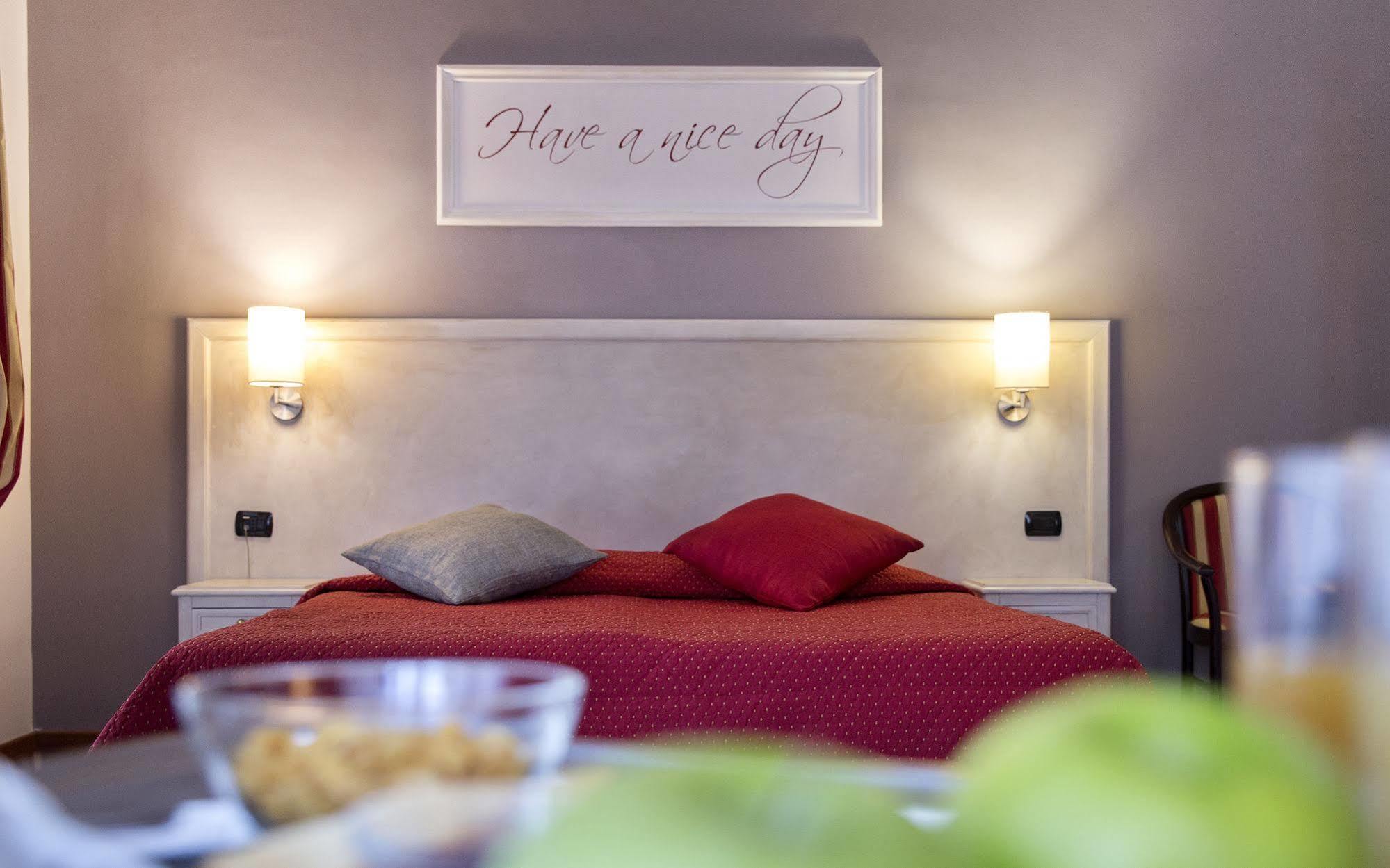 Inn Rome Rooms & Suites Luaran gambar