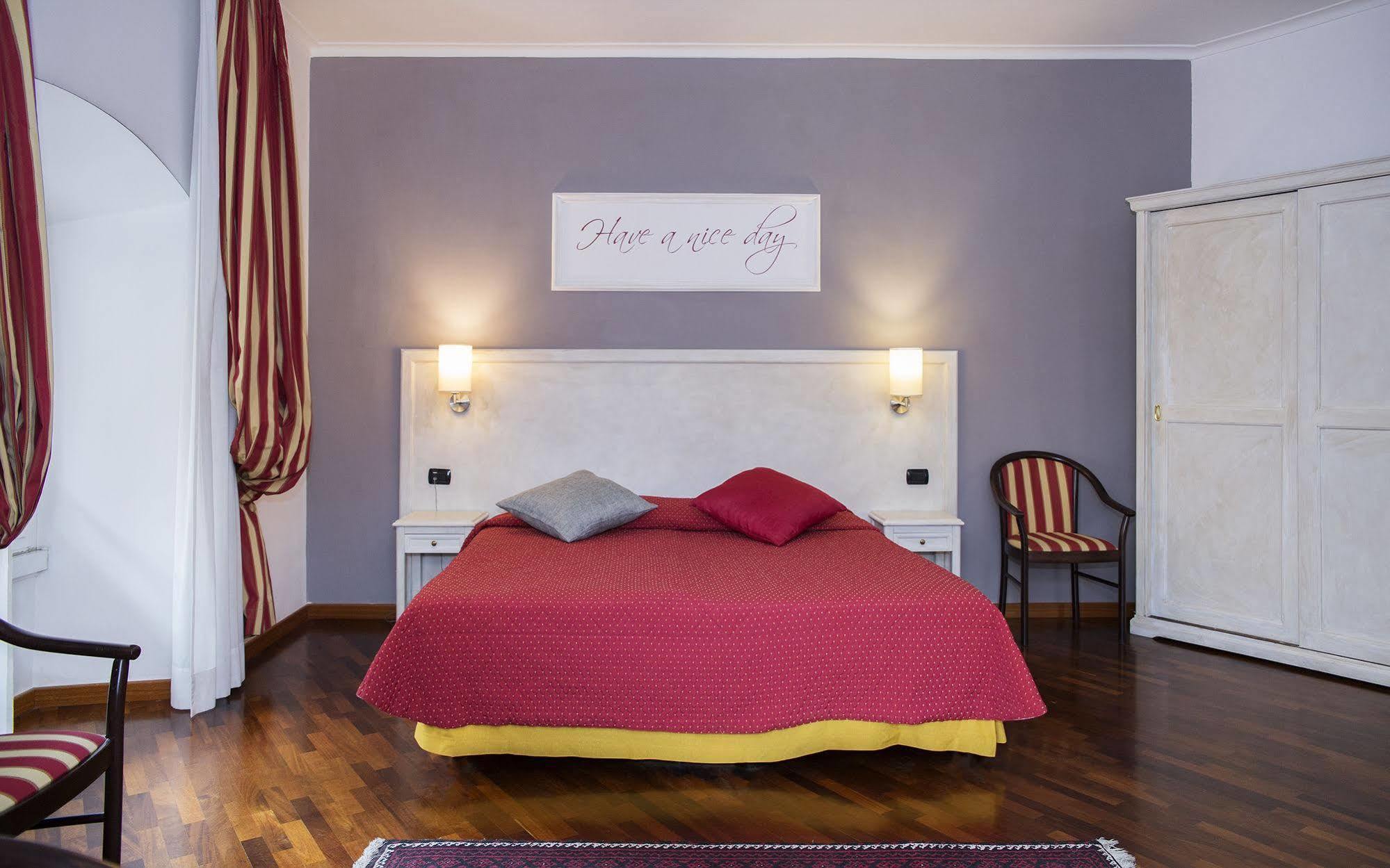 Inn Rome Rooms & Suites Luaran gambar